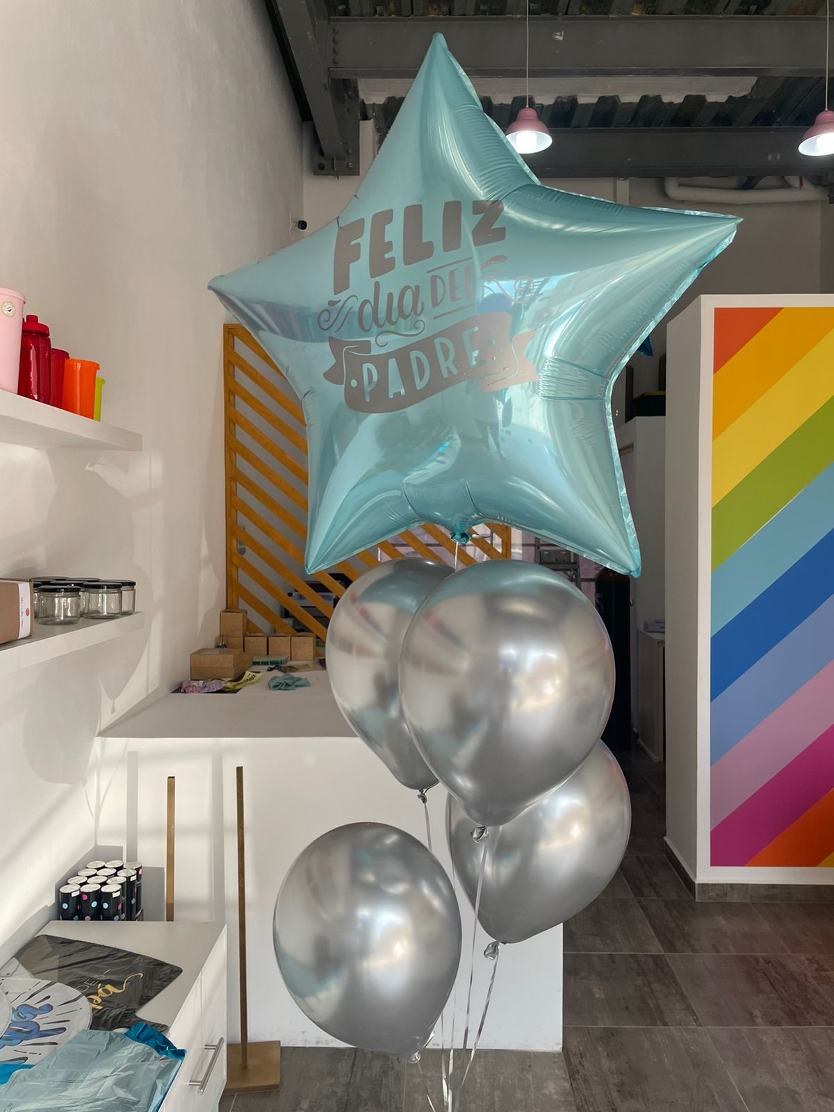 Globo Estrella y 4 Látex Metálicos